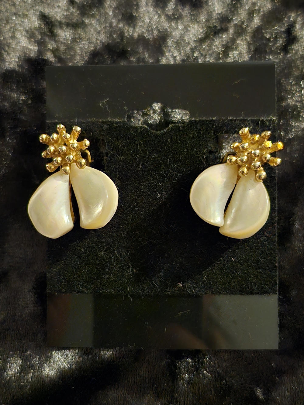 Vintage J. Noboda Gold-Tone Mother of Pearl Coral Clip-On Earrings Signed
